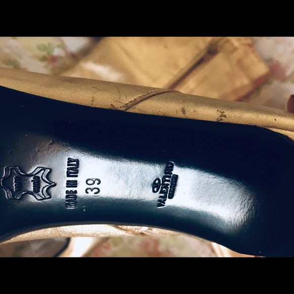 VALENTINO 100% Authentic gold leather heel boots - Picture 5 of 7